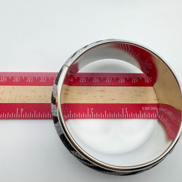 Vintage Zebra Glitter Bangle Bracelet Black Silver Sparkle Wide Animal Print 80s - Picture 8 of 8